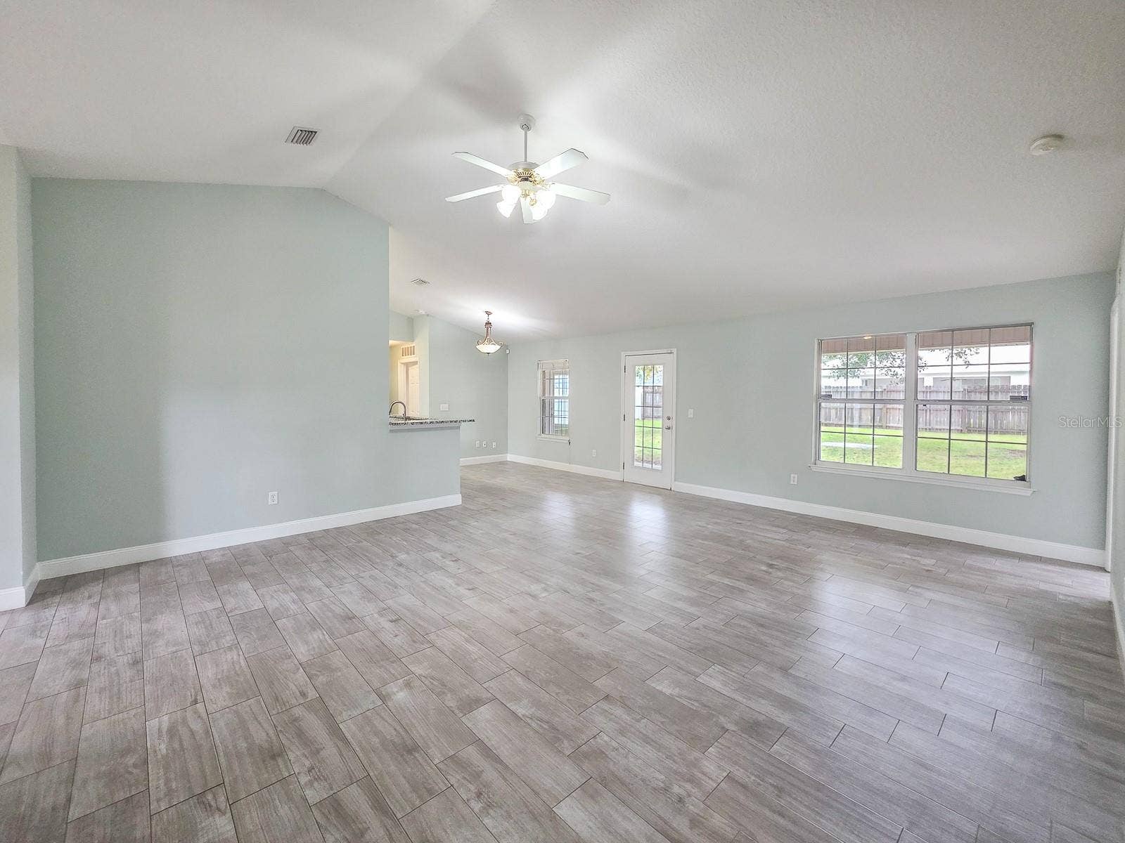 4 LLOWICK COURT, Palm Coast, FL 32164 4 LLOWICK COURT, Palm Coast, FL 32164