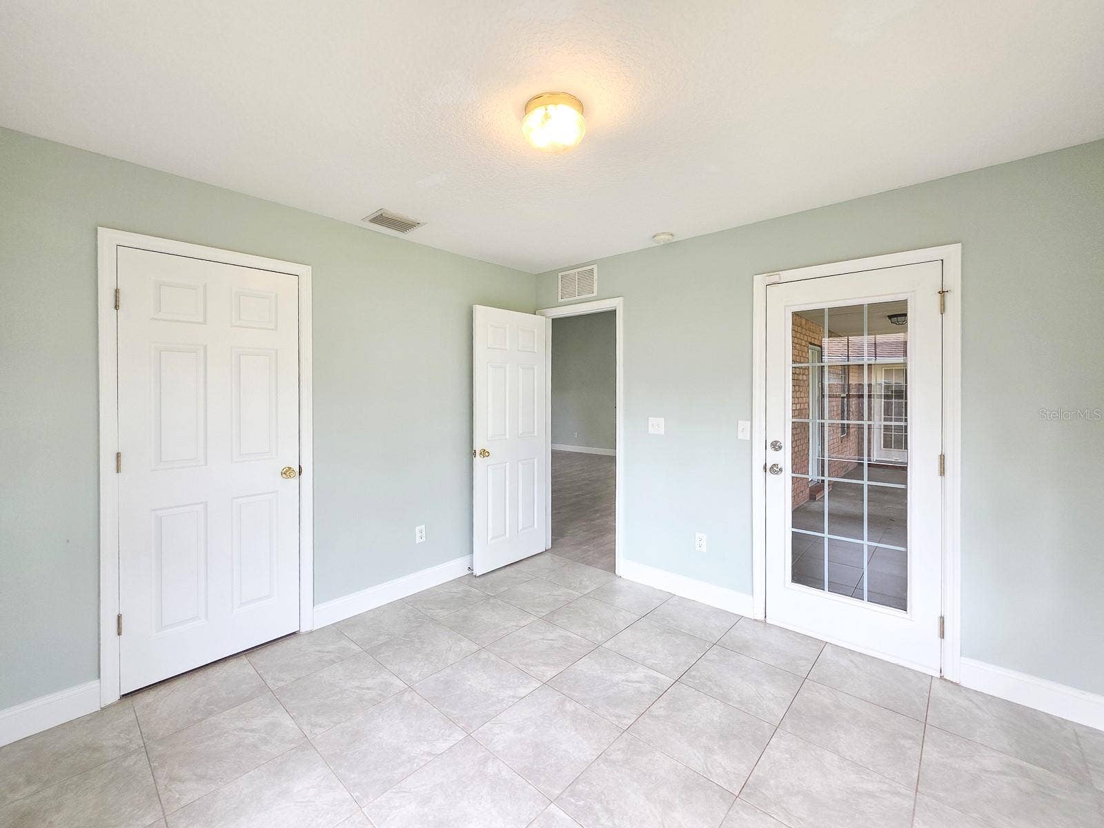 4 LLOWICK COURT, Palm Coast, FL 32164 4 LLOWICK COURT, Palm Coast, FL 32164