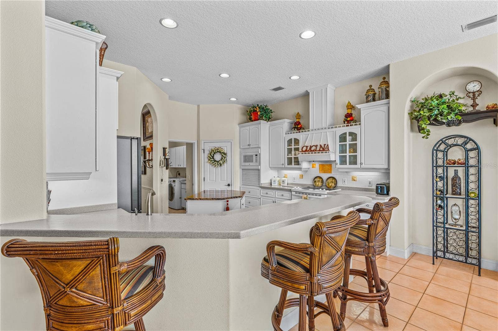 19 LAKECLIFF DRIVE, Ormond Beach, FL 32174 19 LAKECLIFF DRIVE, Ormond Beach, FL 32174