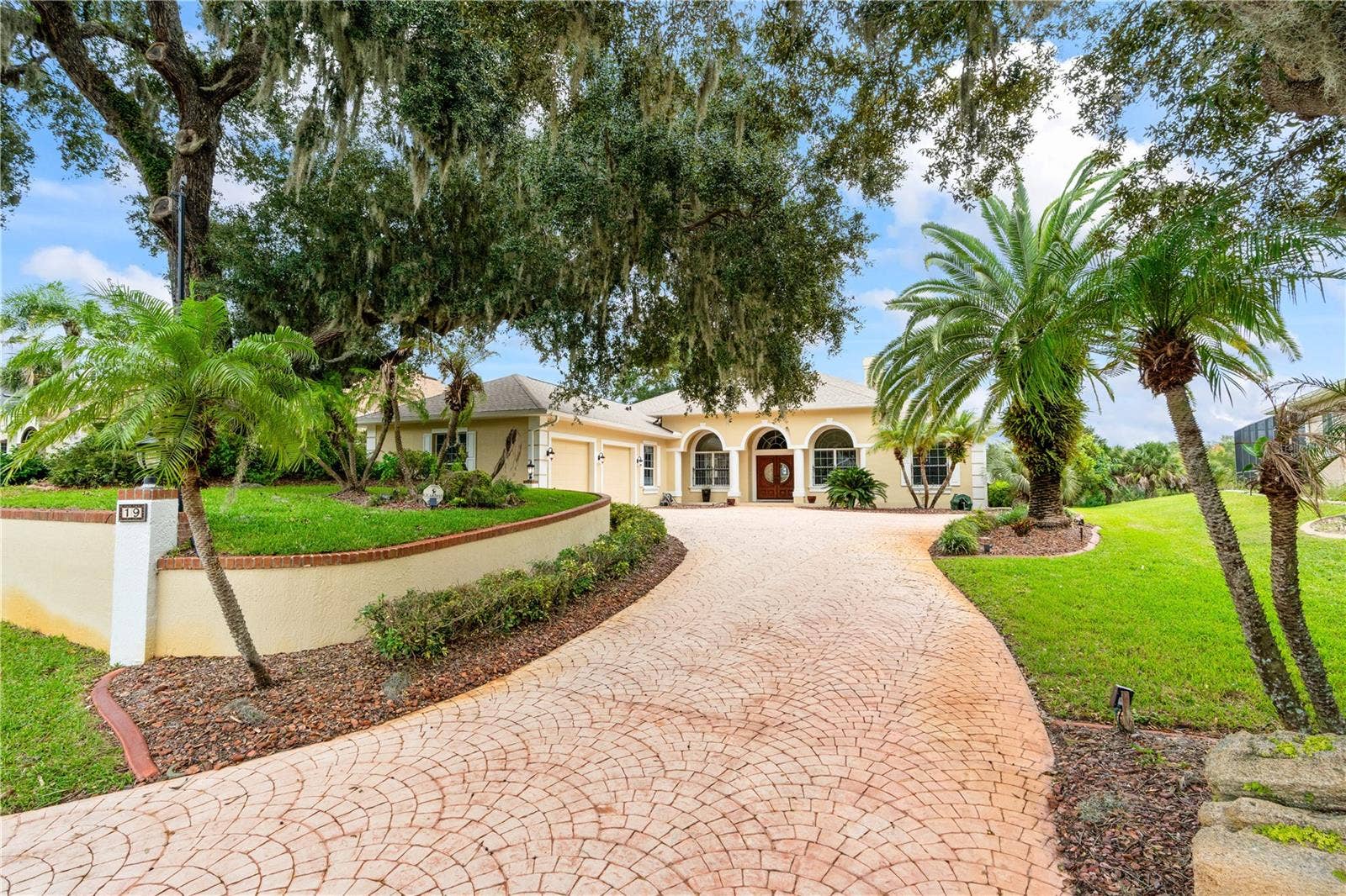 19 LAKECLIFF DRIVE, Ormond Beach, FL 32174 19 LAKECLIFF DRIVE, Ormond Beach, FL 32174