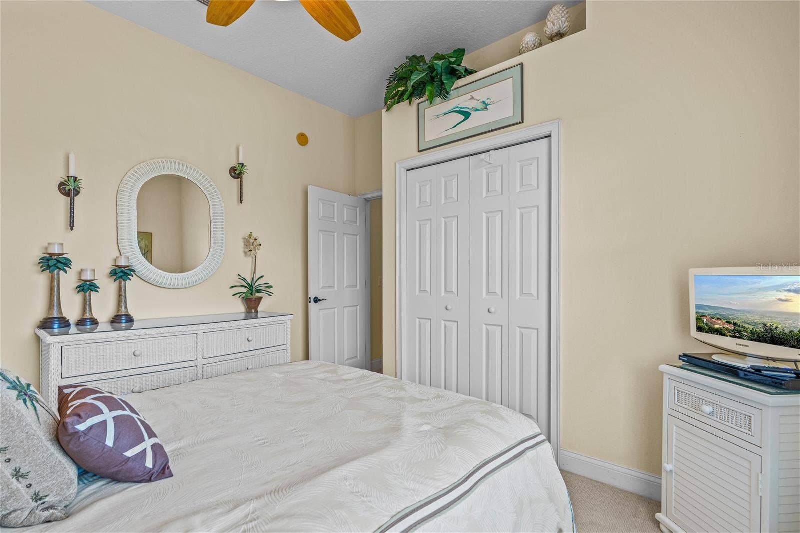 19 LAKECLIFF DRIVE, Ormond Beach, FL 32174 19 LAKECLIFF DRIVE, Ormond Beach, FL 32174