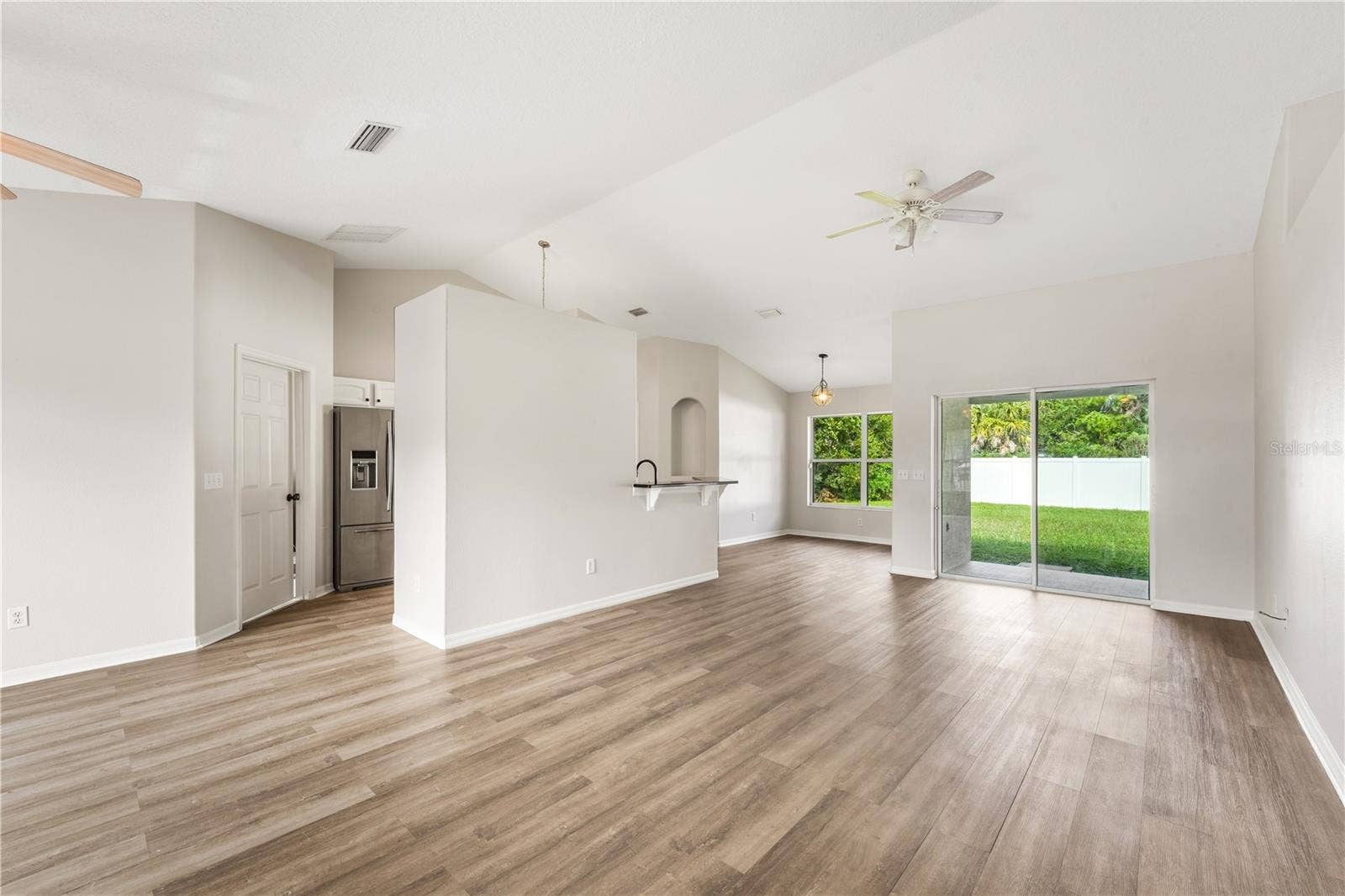 20 RYMSHAW DRIVE, Palm Coast, FL 32164 20 RYMSHAW DRIVE, Palm Coast, FL 32164