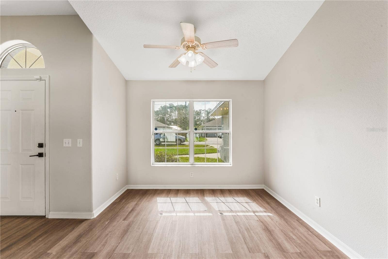20 RYMSHAW DRIVE, Palm Coast, FL 32164 20 RYMSHAW DRIVE, Palm Coast, FL 32164