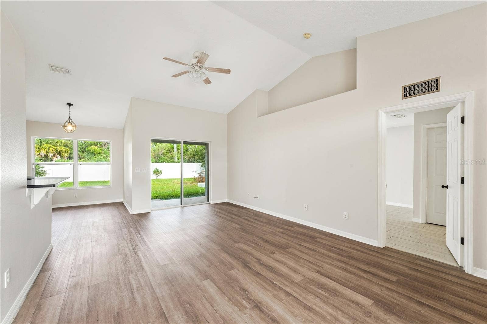 20 RYMSHAW DRIVE, Palm Coast, FL 32164 20 RYMSHAW DRIVE, Palm Coast, FL 32164