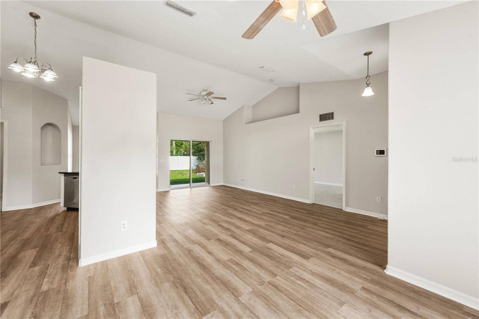 20 RYMSHAW DRIVE, Palm Coast, FL 32164 20 RYMSHAW DRIVE, Palm Coast, FL 32164