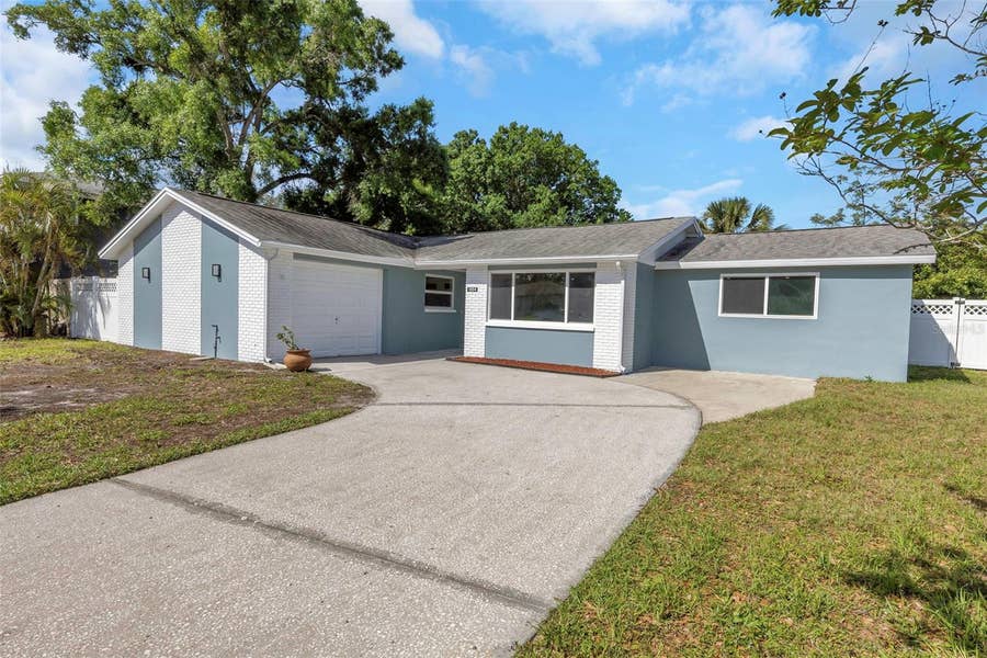 Property photo for 1004 GREENLEAF WAY, Tarpon Springs, FL