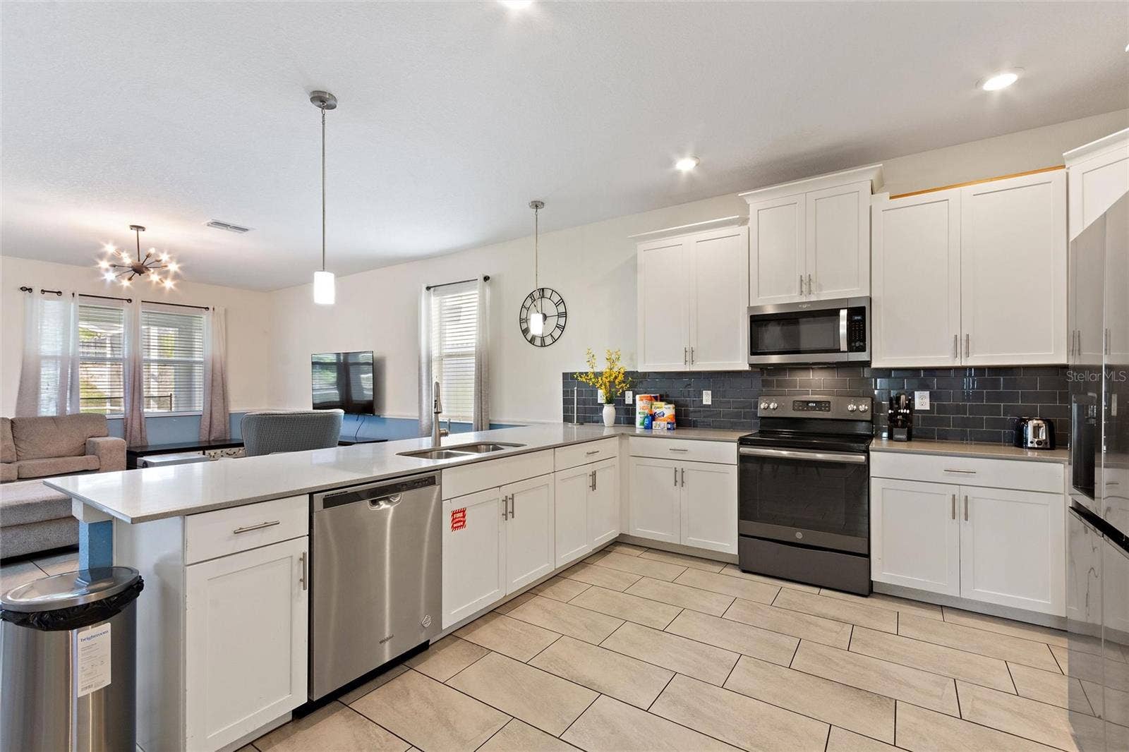 1524 FLANGE DRIVE, Davenport, FL 33896 Kitchen
