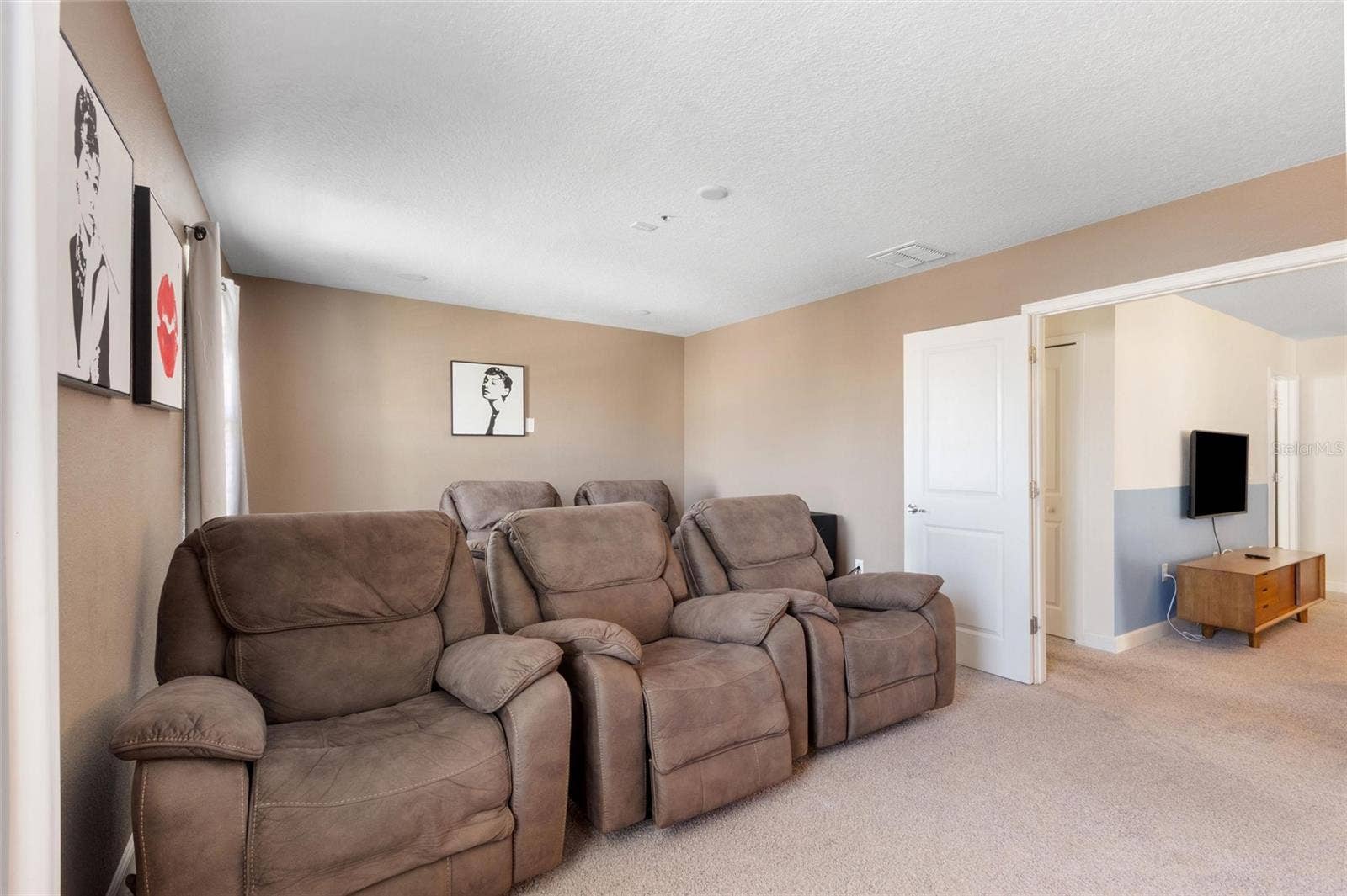 1524 FLANGE DRIVE, Davenport, FL 33896 Movie room