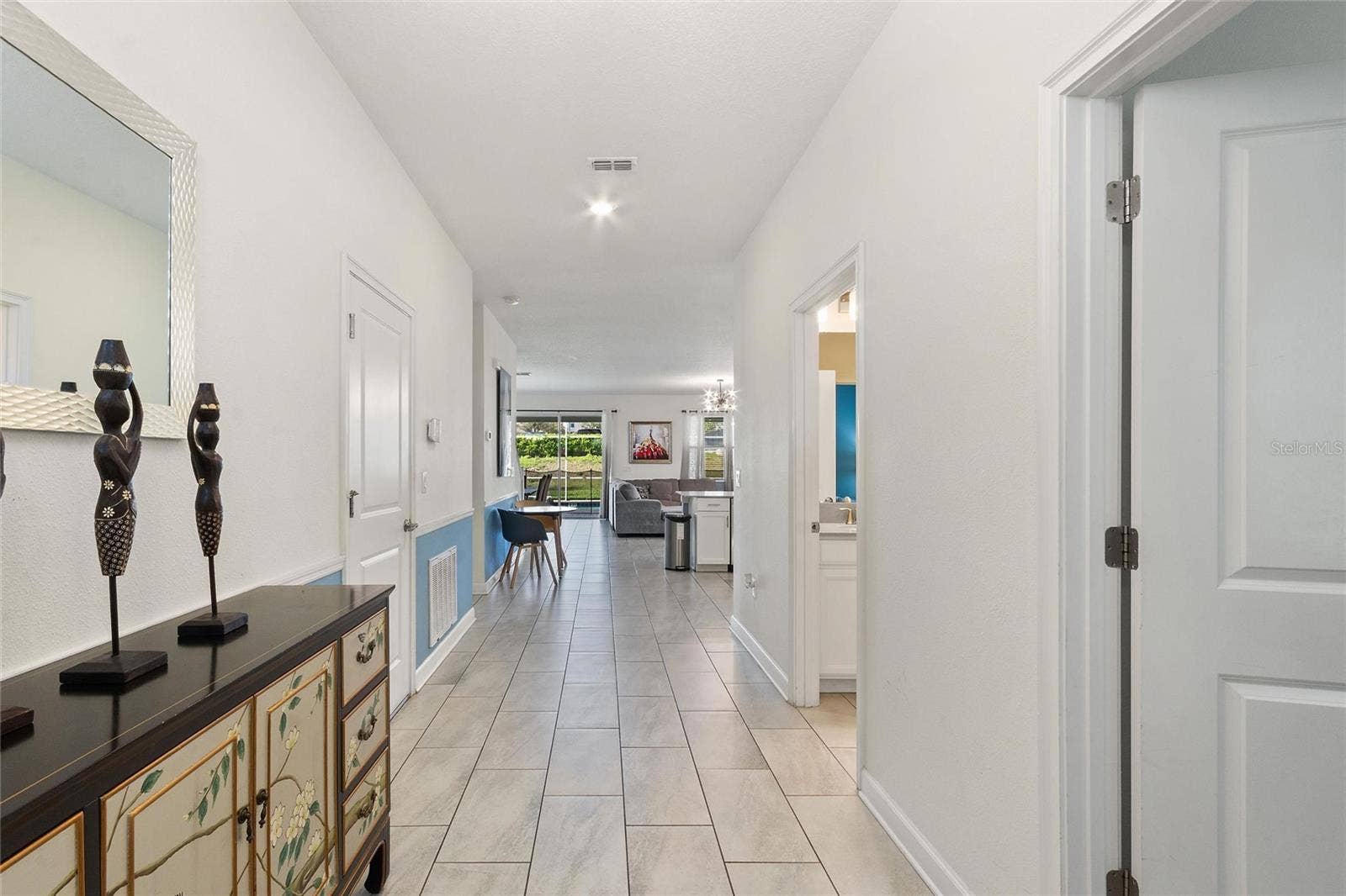 1524 FLANGE DRIVE, Davenport, FL 33896 Hall way into home
