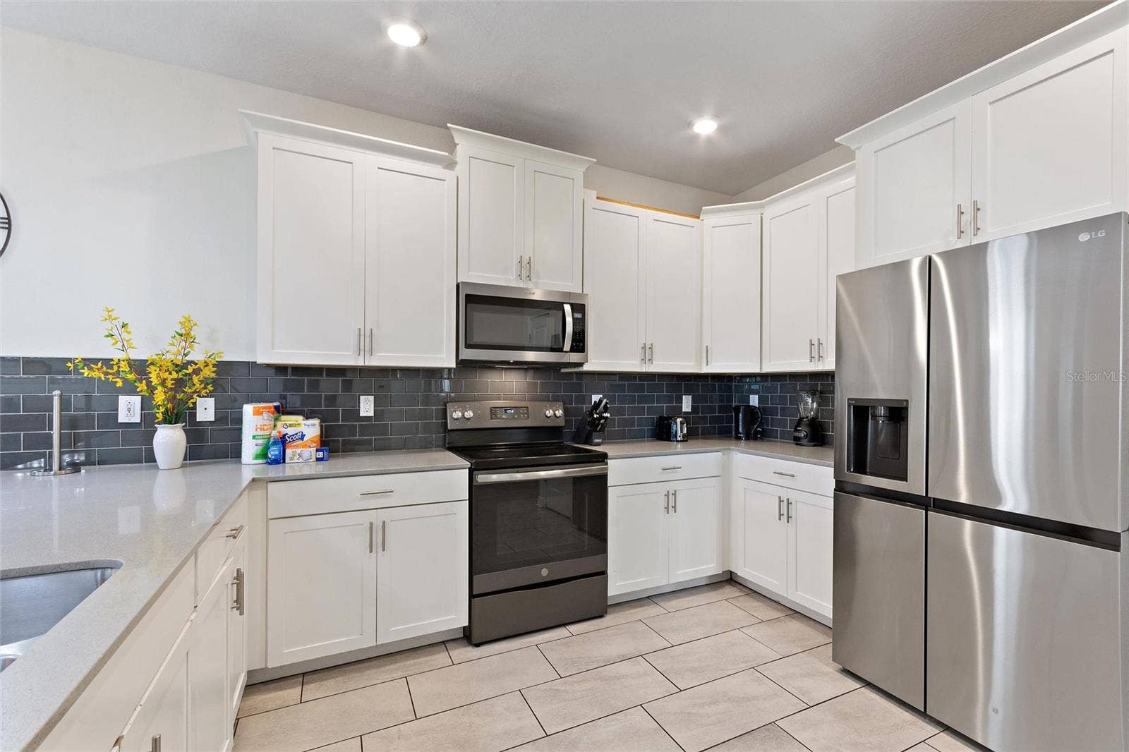 1524 FLANGE DRIVE, Davenport, FL 33896 Kitchen View