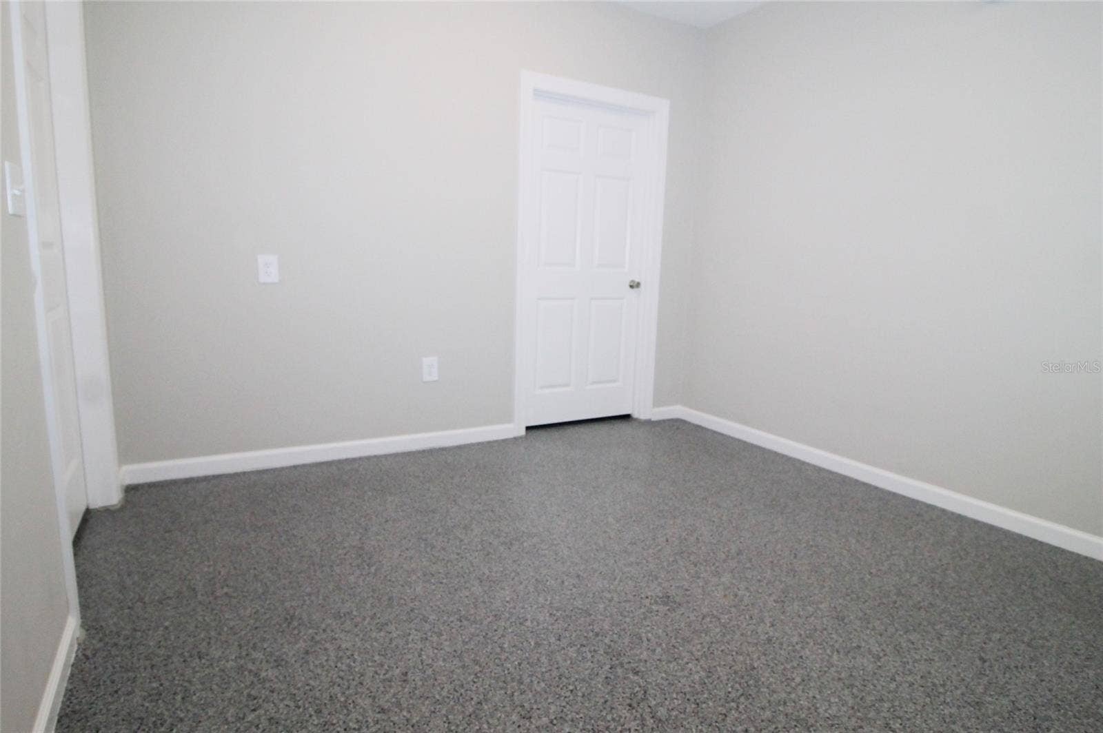 114 W MYERS BOULEVARD, Mascotte, FL 34753