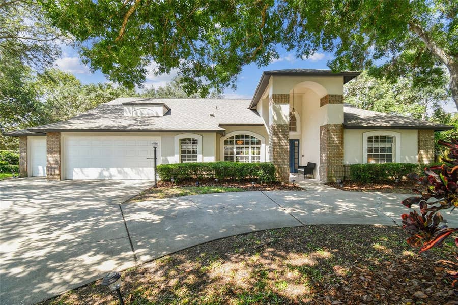Property photo for 17904 SINGING WOOD PLACE, Lutz, FL