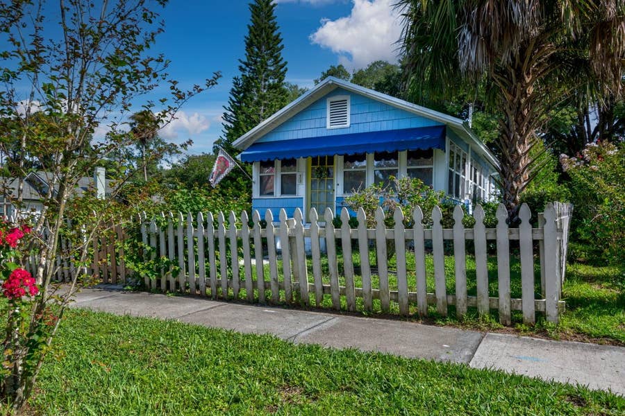 Property photo for 401 E 9TH AVENUE, Mount Dora, FL