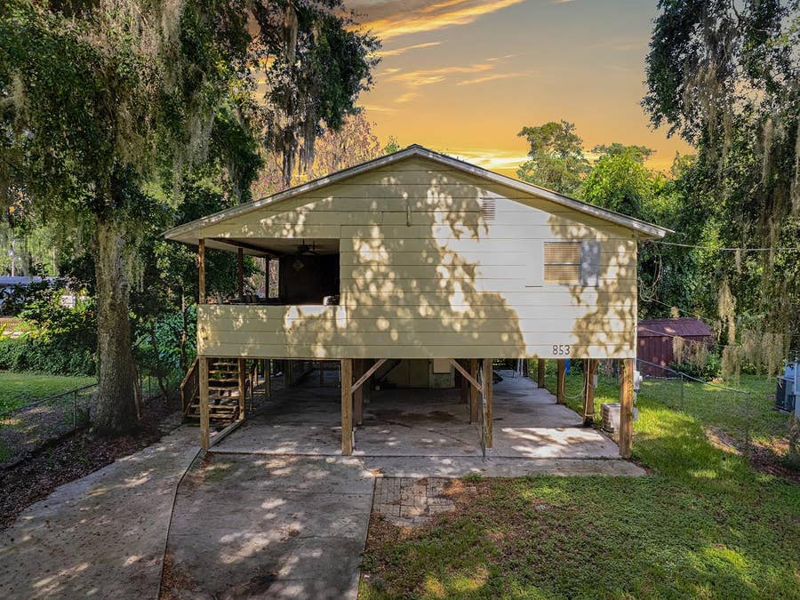 Property photo for 853 CR 484, Lake Panasoffkee, FL