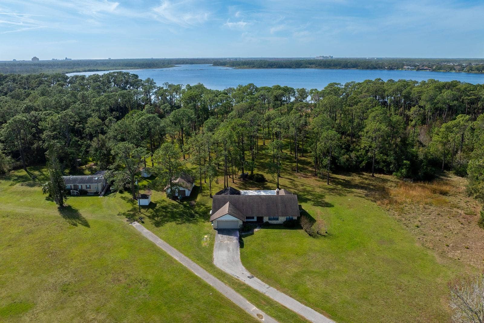 8822 WINTER GARDEN VINELAND ROAD, Orlando, FL 32836 8822 WINTER GARDEN VINELAND ROAD, Orlando, FL 32836