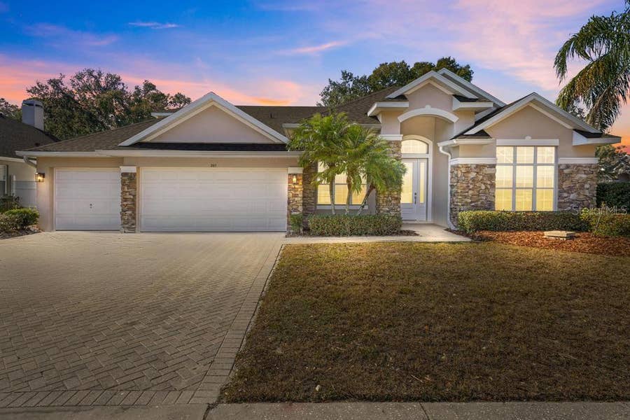 Property photo for 201 W BLUE WATER EDGE DRIVE, Eustis, FL