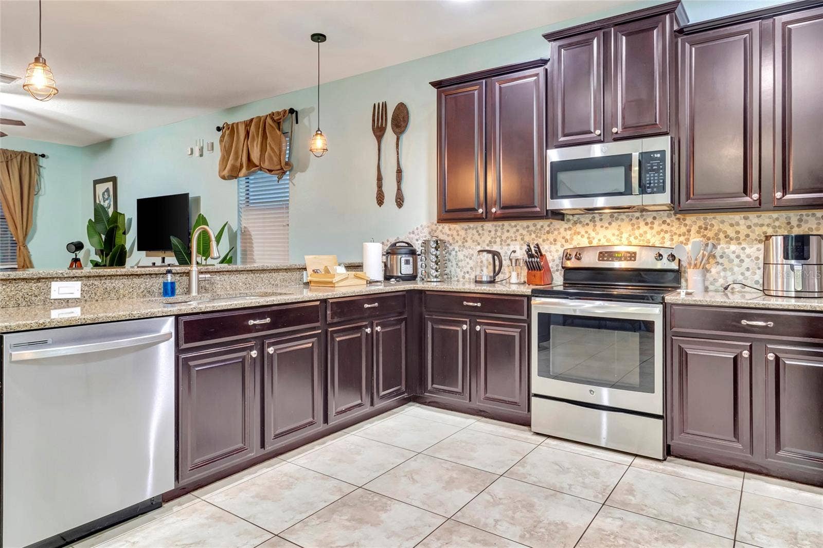 1424 WEXFORD WAY, Davenport, FL 33896 Kitchen