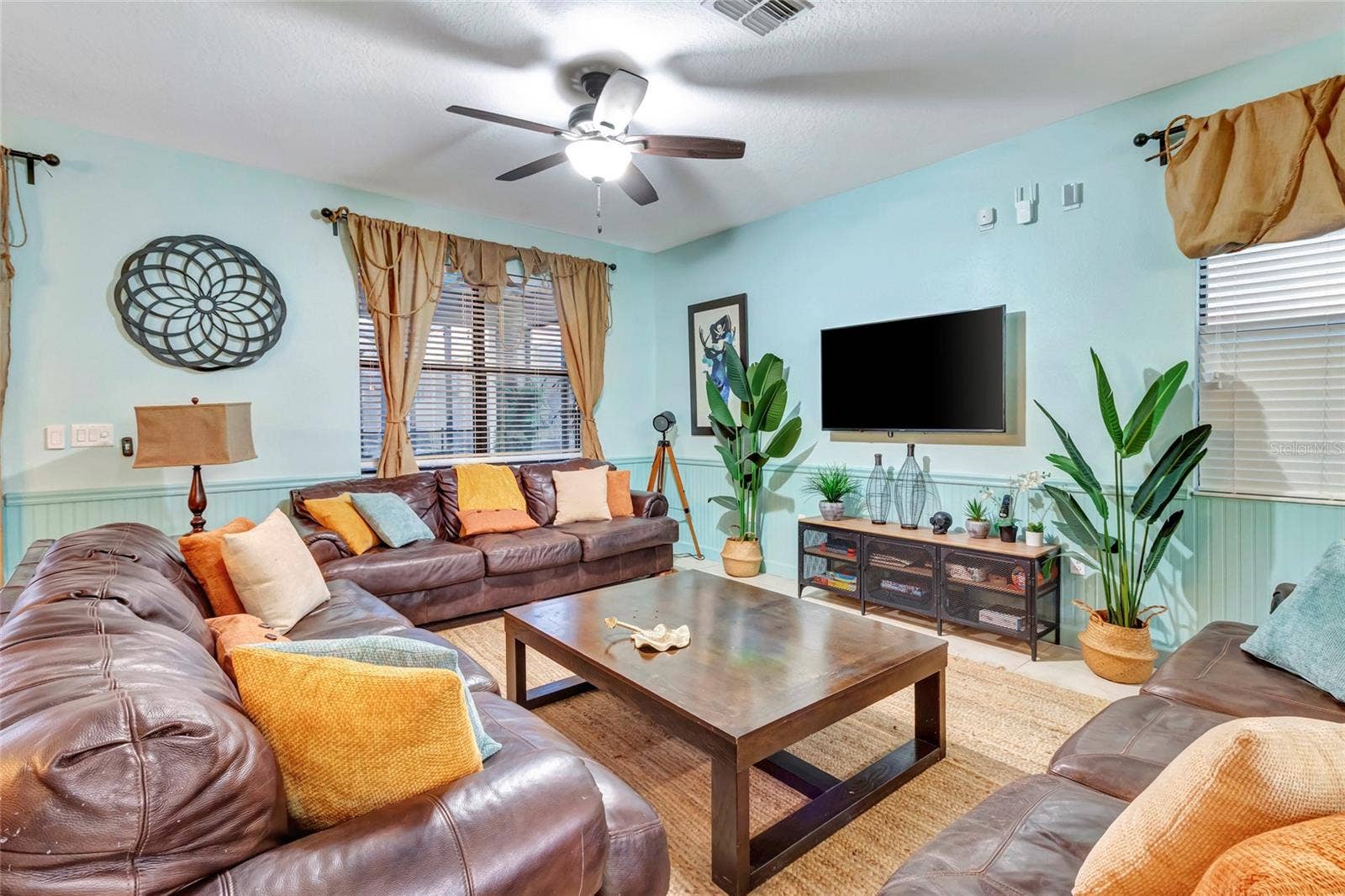 1424 WEXFORD WAY, Davenport, FL 33896 Living Room