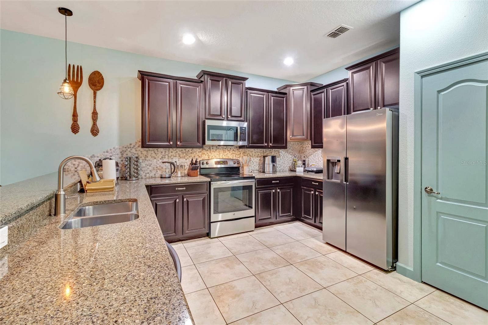 1424 WEXFORD WAY, Davenport, FL 33896 Kitchen