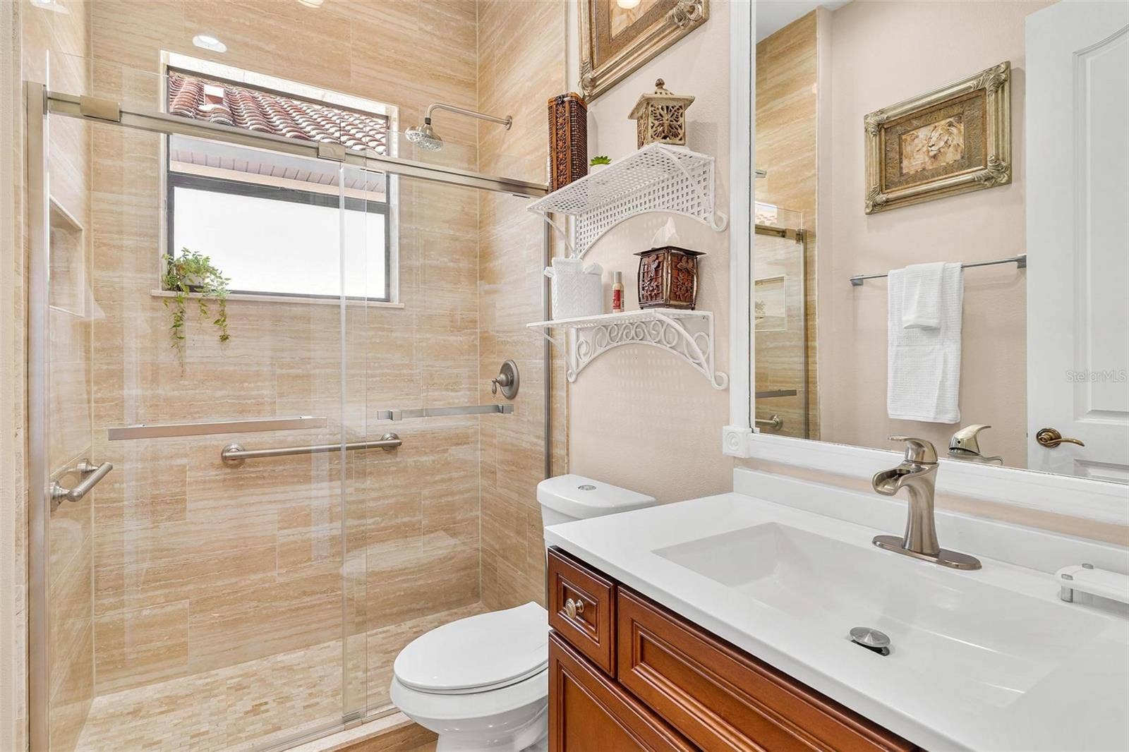 Love this newly redone Guest Bath!