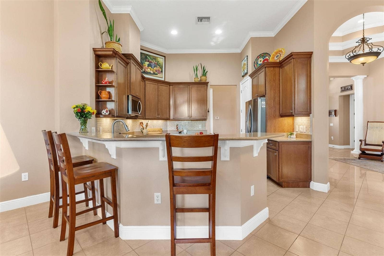 Breakfast is served at this large snack bar!