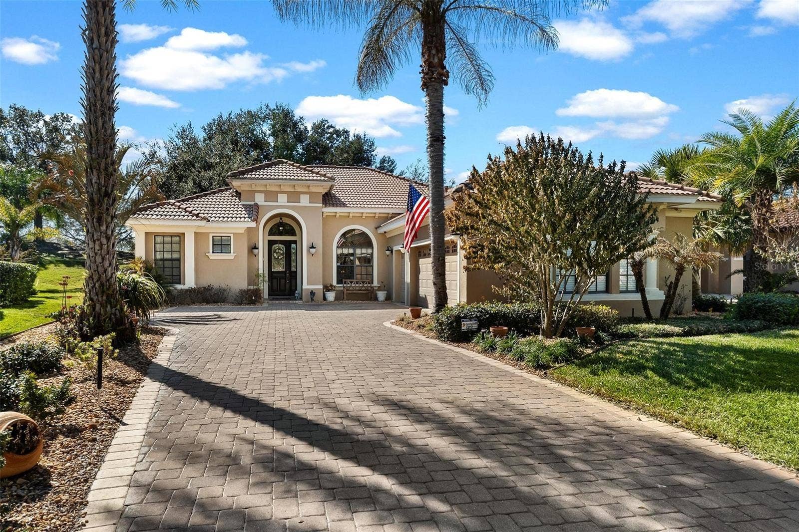 Deep Brick Paver Driveway...lots of Parking Space!