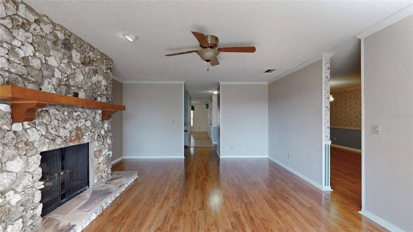 13 HERMOSA DRIVE, Eustis, FL 32726 13 HERMOSA DRIVE, Eustis, FL 32726