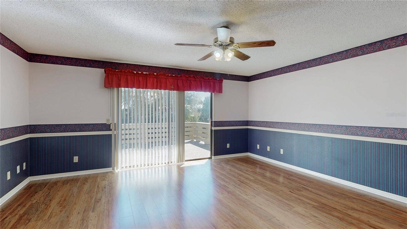 13 HERMOSA DRIVE, Eustis, FL 32726 13 HERMOSA DRIVE, Eustis, FL 32726