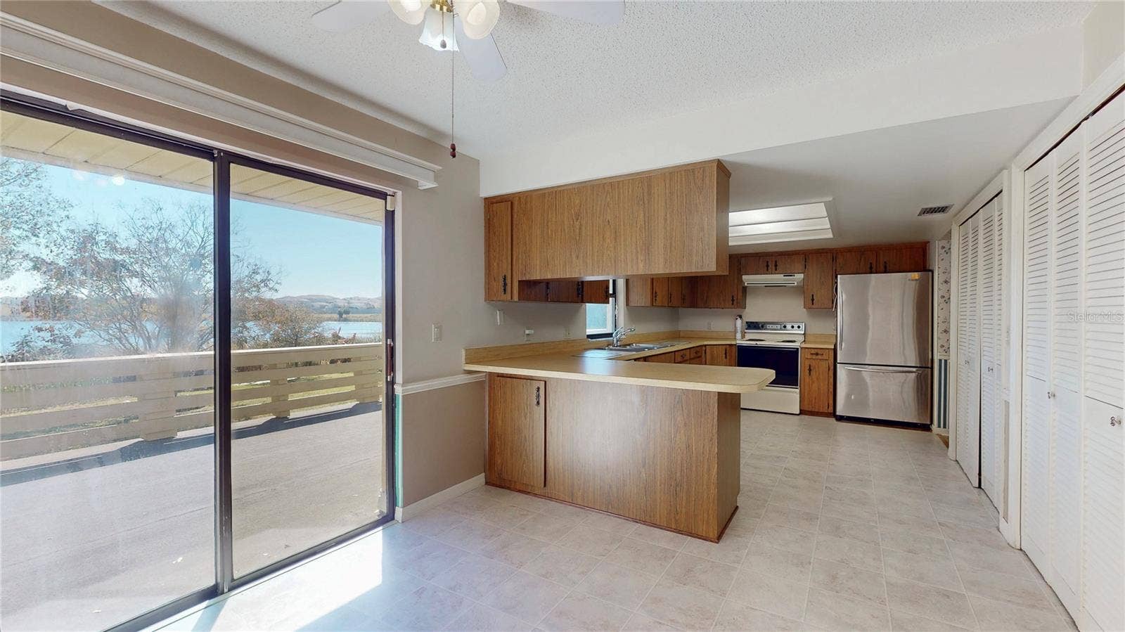 13 HERMOSA DRIVE, Eustis, FL 32726 Kitchen and dinette