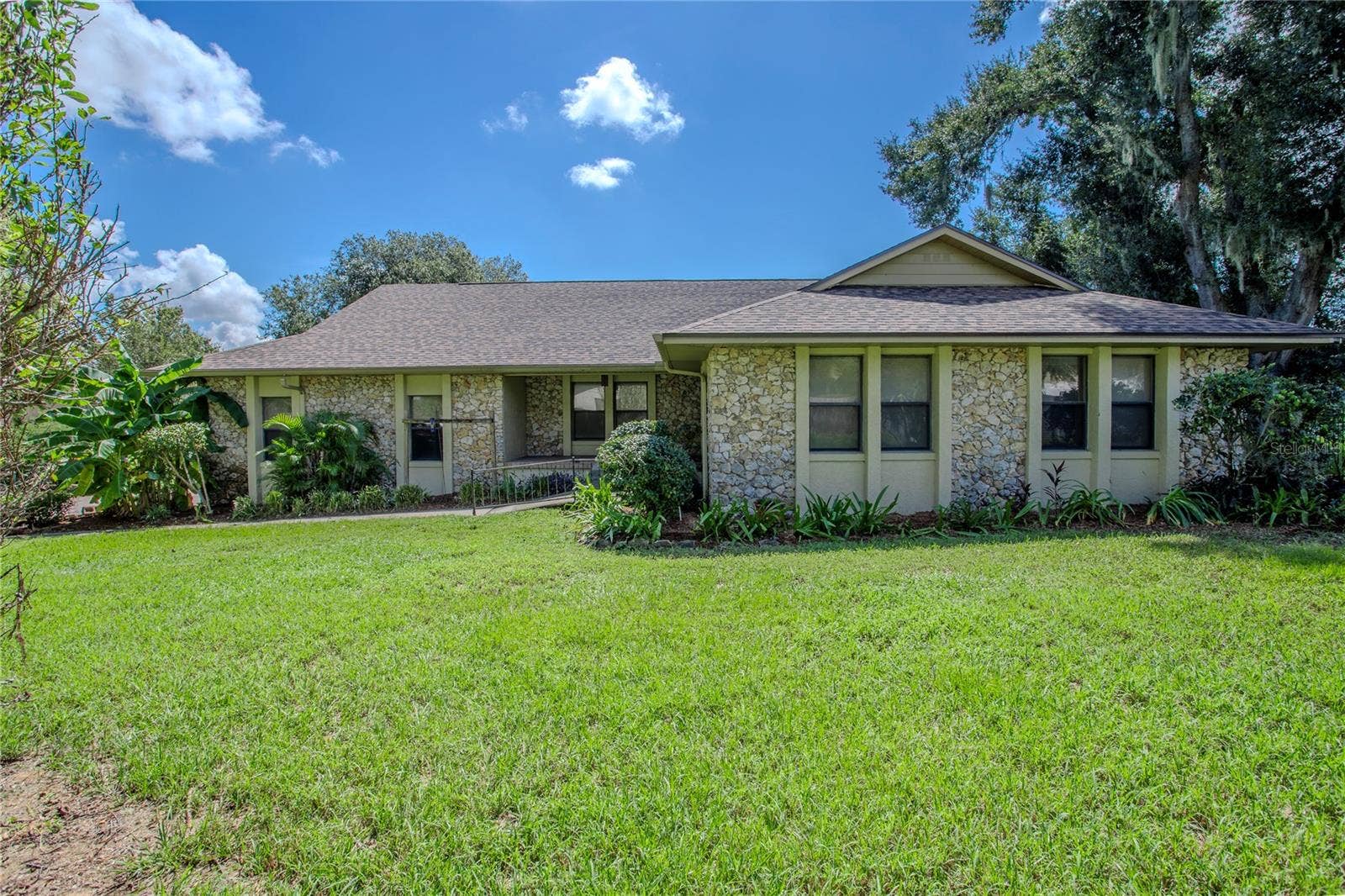 13 HERMOSA DRIVE, Eustis, FL 32726 13 HERMOSA DRIVE, Eustis, FL 32726