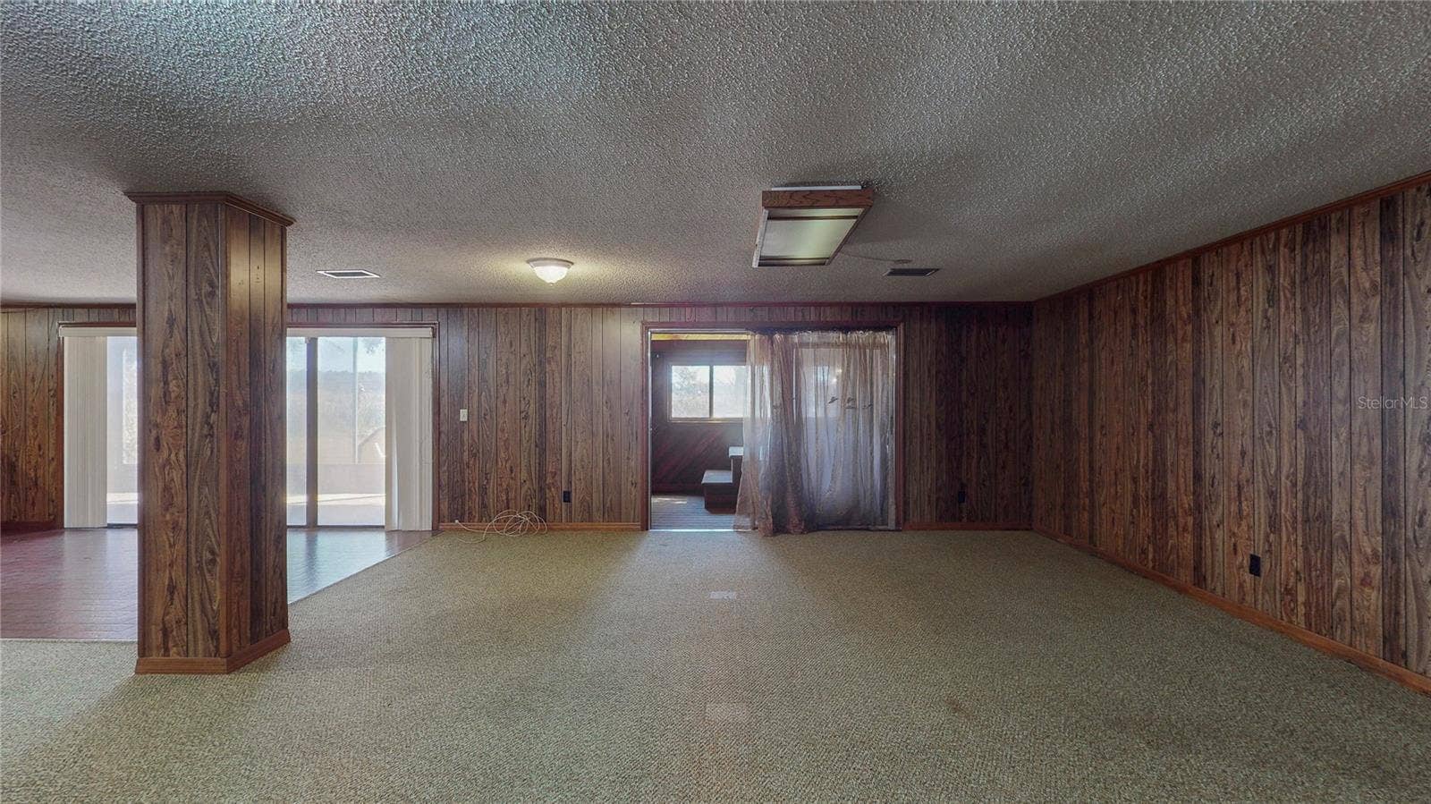 13 HERMOSA DRIVE, Eustis, FL 32726 Large great room