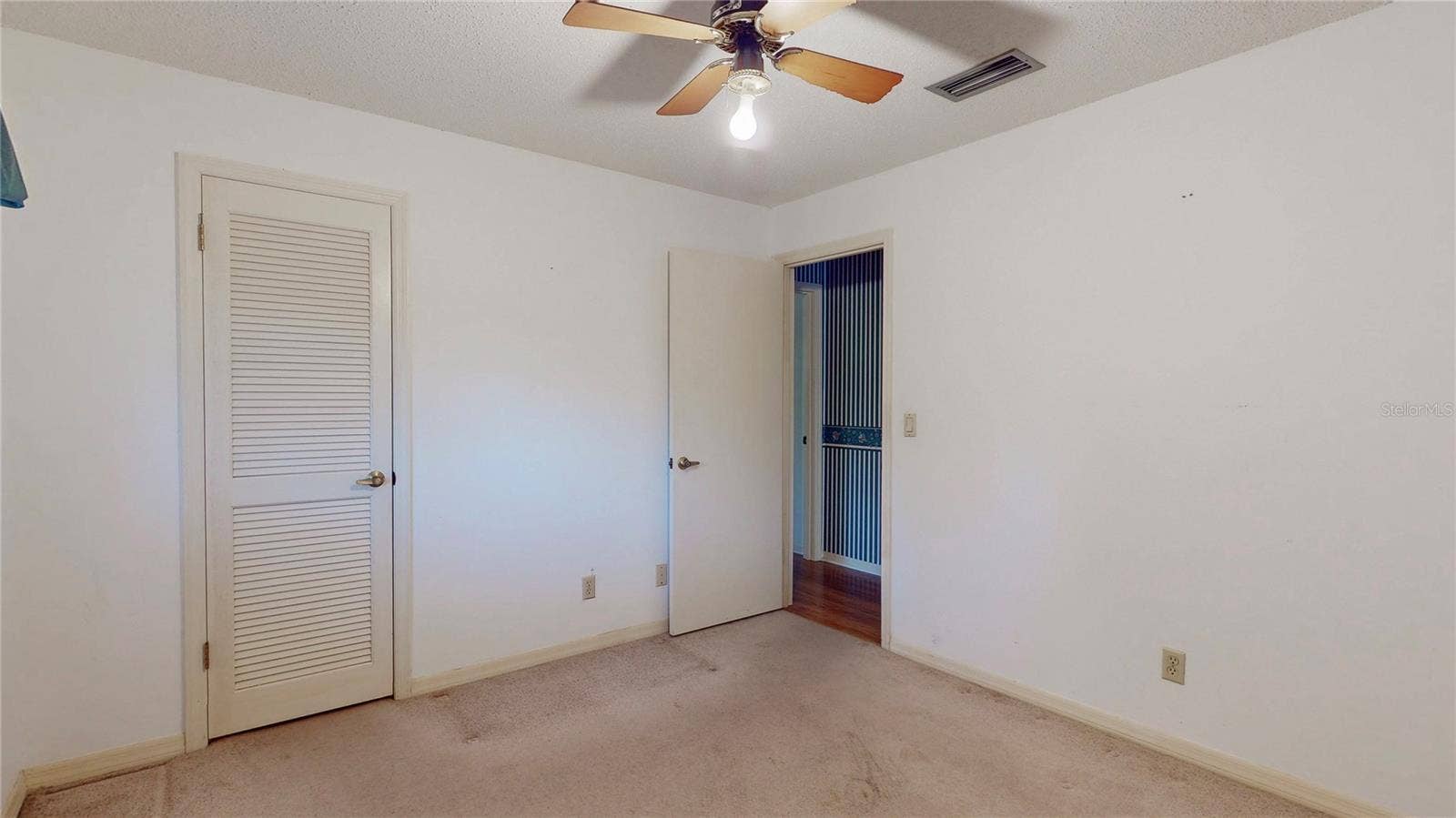 13 HERMOSA DRIVE, Eustis, FL 32726 13 HERMOSA DRIVE, Eustis, FL 32726
