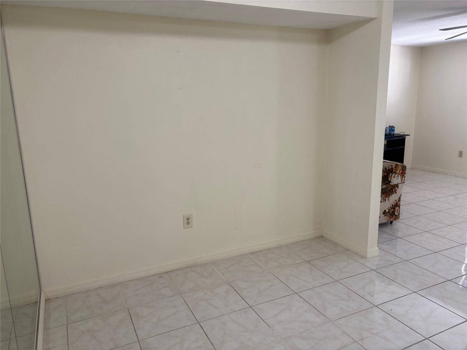 500 NEWELL HILL ROAD, #101A, Leesburg, FL 34748 Tile floor large dining area