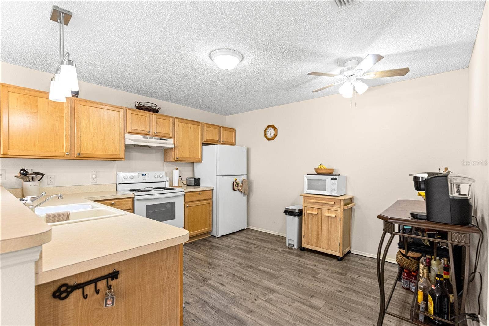 16938 SE 94TH SUNNYBROOK CIRCLE, The Villages, FL 32162 16938 SE 94TH SUNNYBROOK CIRCLE, The Villages, FL 32162