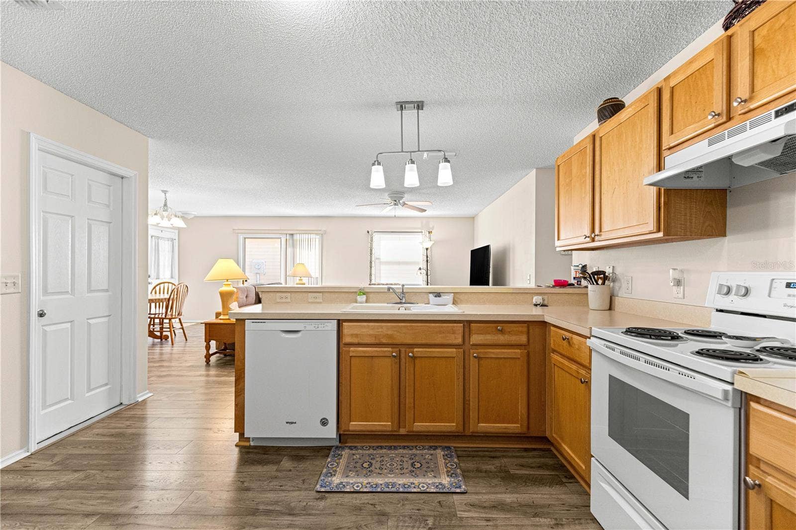16938 SE 94TH SUNNYBROOK CIRCLE, The Villages, FL 32162 16938 SE 94TH SUNNYBROOK CIRCLE, The Villages, FL 32162
