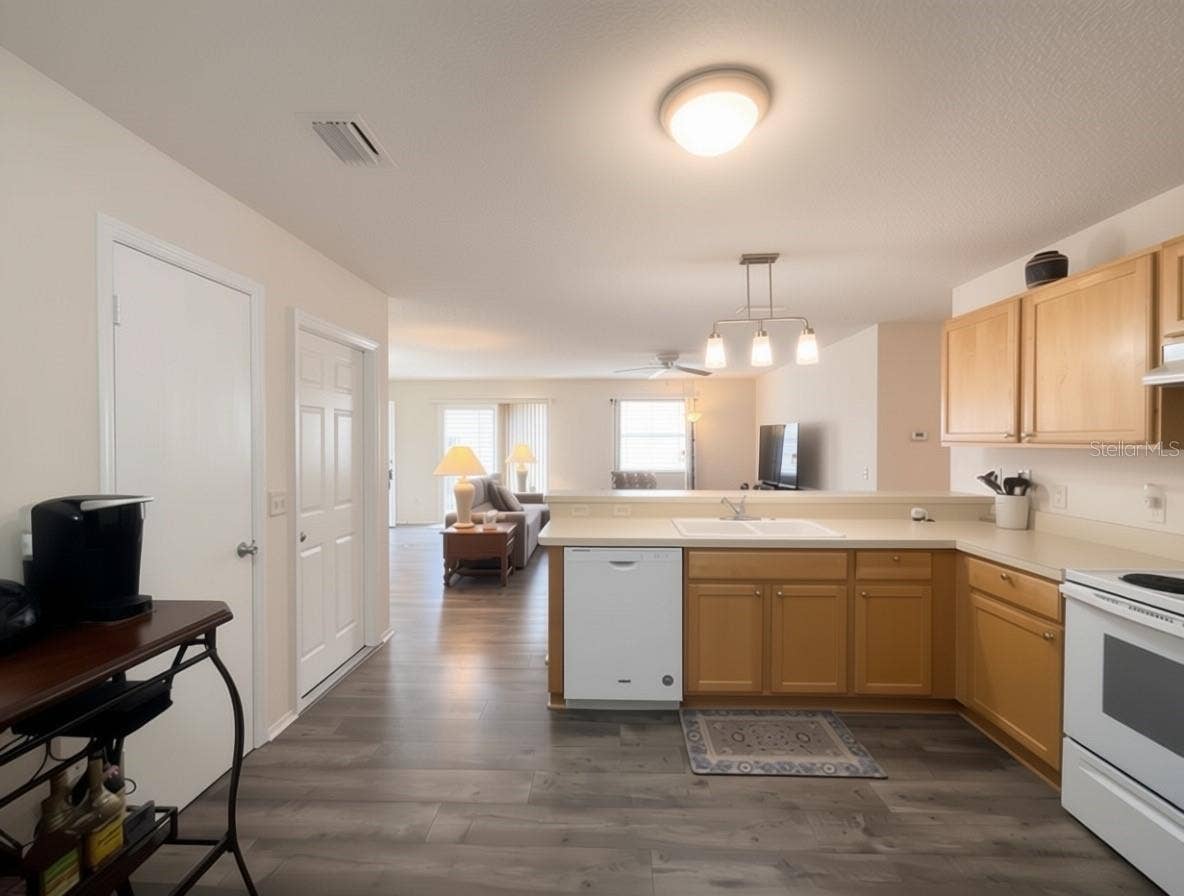 16938 SE 94TH SUNNYBROOK CIRCLE, The Villages, FL 32162 16938 SE 94TH SUNNYBROOK CIRCLE, The Villages, FL 32162