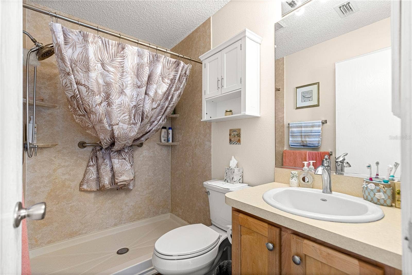 16938 SE 94TH SUNNYBROOK CIRCLE, The Villages, FL 32162 16938 SE 94TH SUNNYBROOK CIRCLE, The Villages, FL 32162