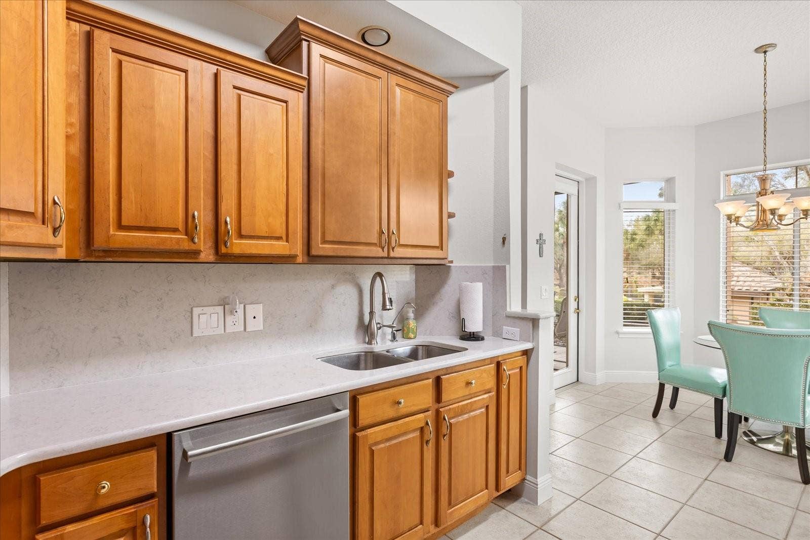 102 CAMINO REAL BOULEVARD, #102, Howey In The Hills, FL 34737 Kitchen