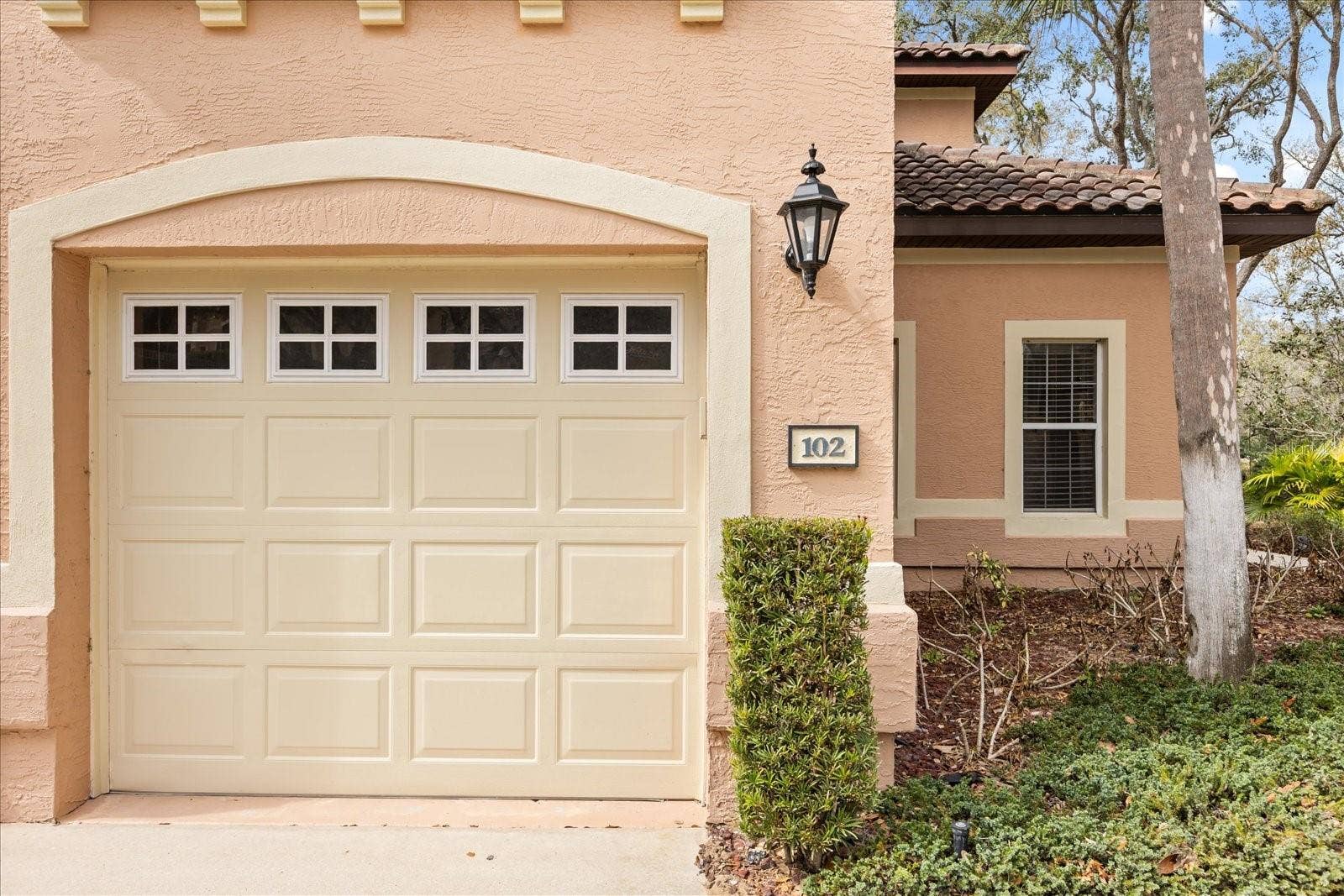 102 CAMINO REAL BOULEVARD, #102, Howey In The Hills, FL 34737 Garage