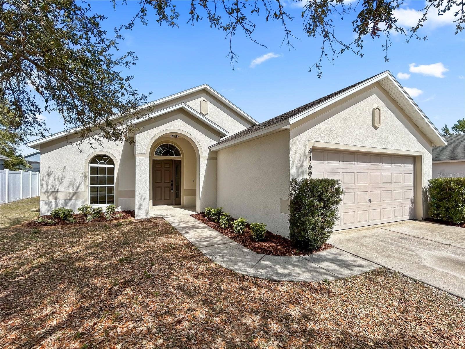 4169 WALTHAM FOREST DRIVE, Tavares, FL 32778 4169 WALTHAM FOREST DRIVE, Tavares, FL 32778