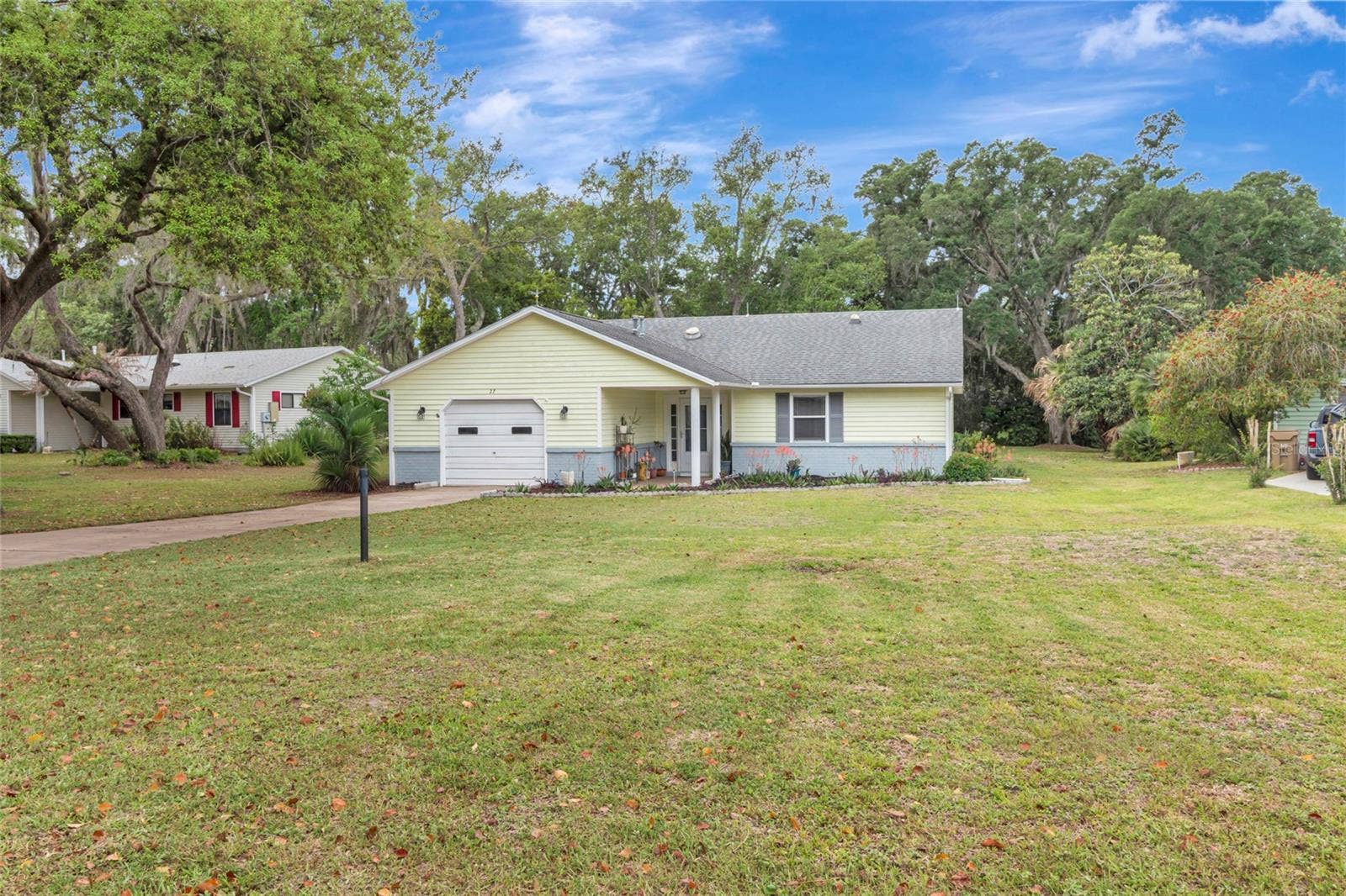 27 GORDON COURT, Leesburg, FL 34788 27 GORDON COURT, Leesburg, FL 34788