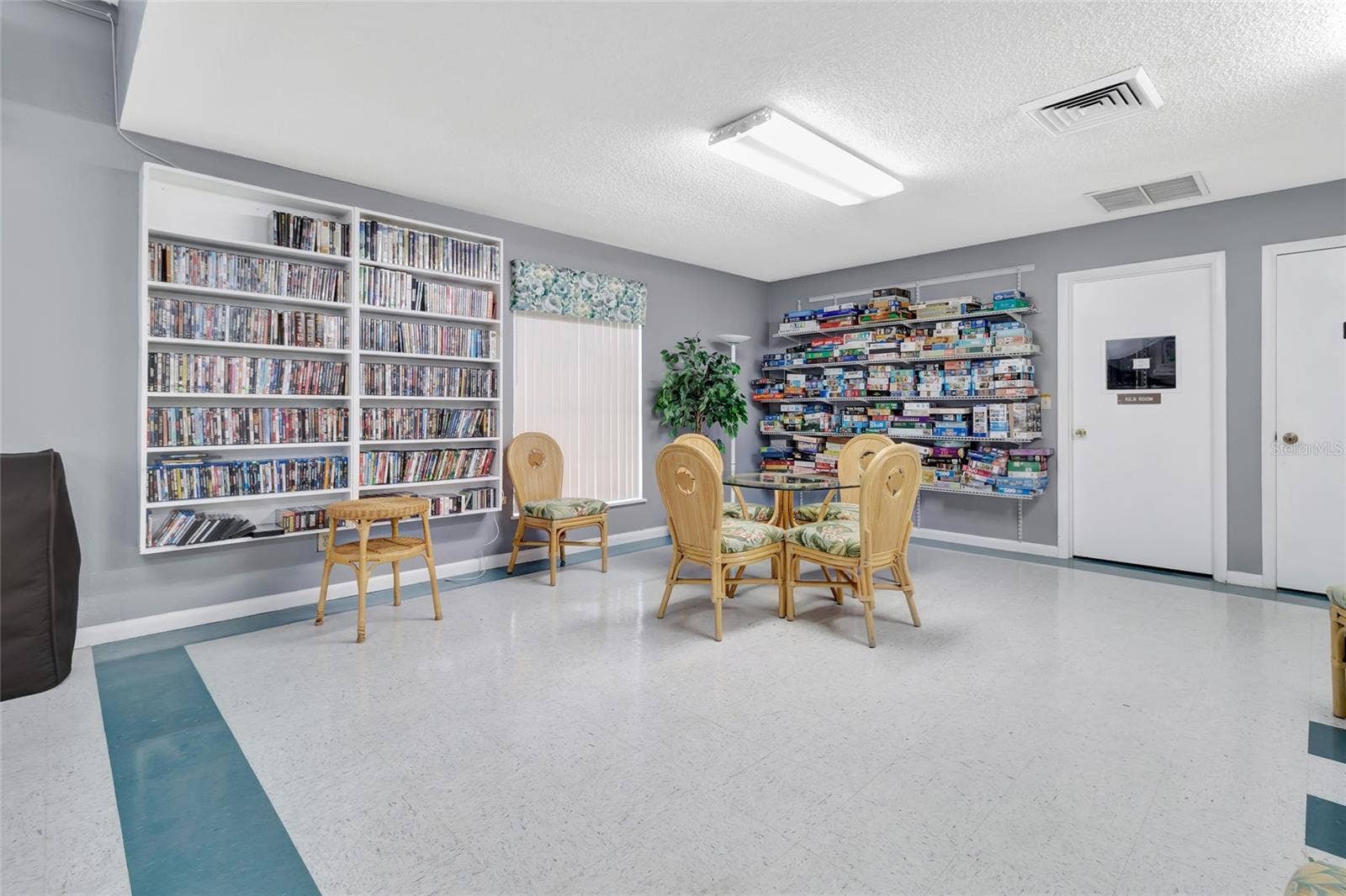 27 GORDON COURT, Leesburg, FL 34788 Community Game Room