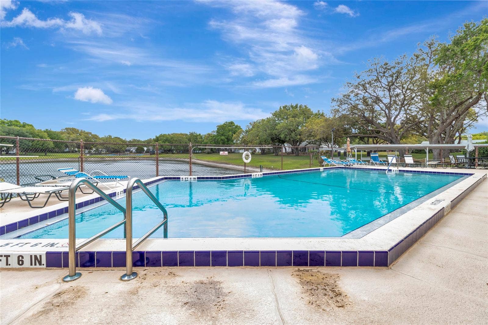 27 GORDON COURT, Leesburg, FL 34788 Outdoor swimming pool for community