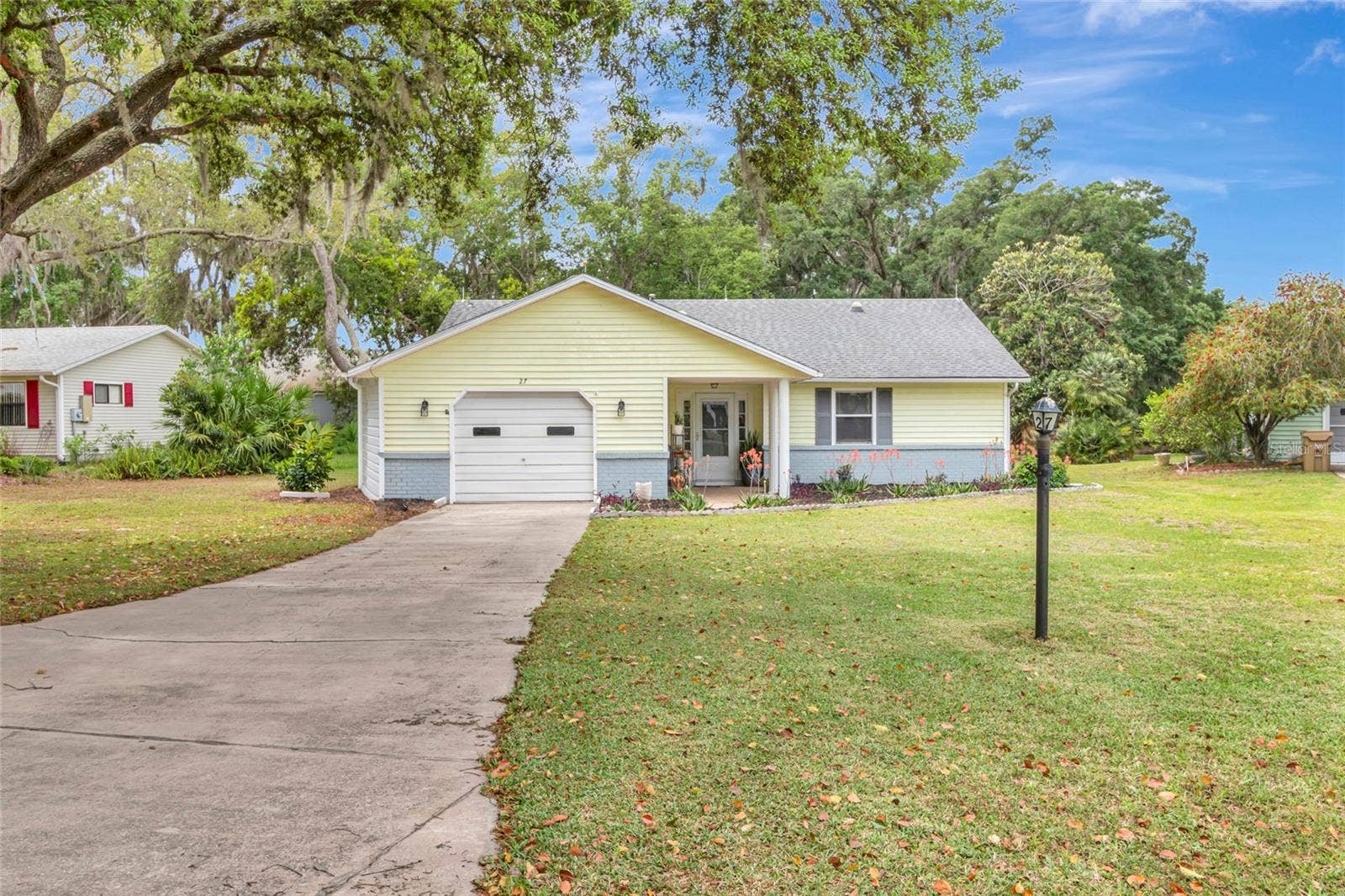 27 GORDON COURT, Leesburg, FL 34788 Cul-de-sac drive