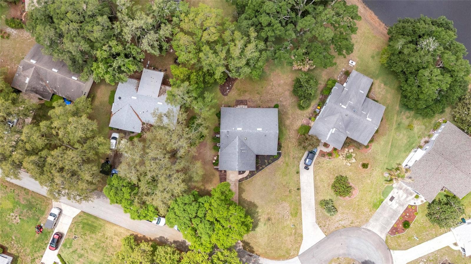 27 GORDON COURT, Leesburg, FL 34788 27 GORDON COURT, Leesburg, FL 34788
