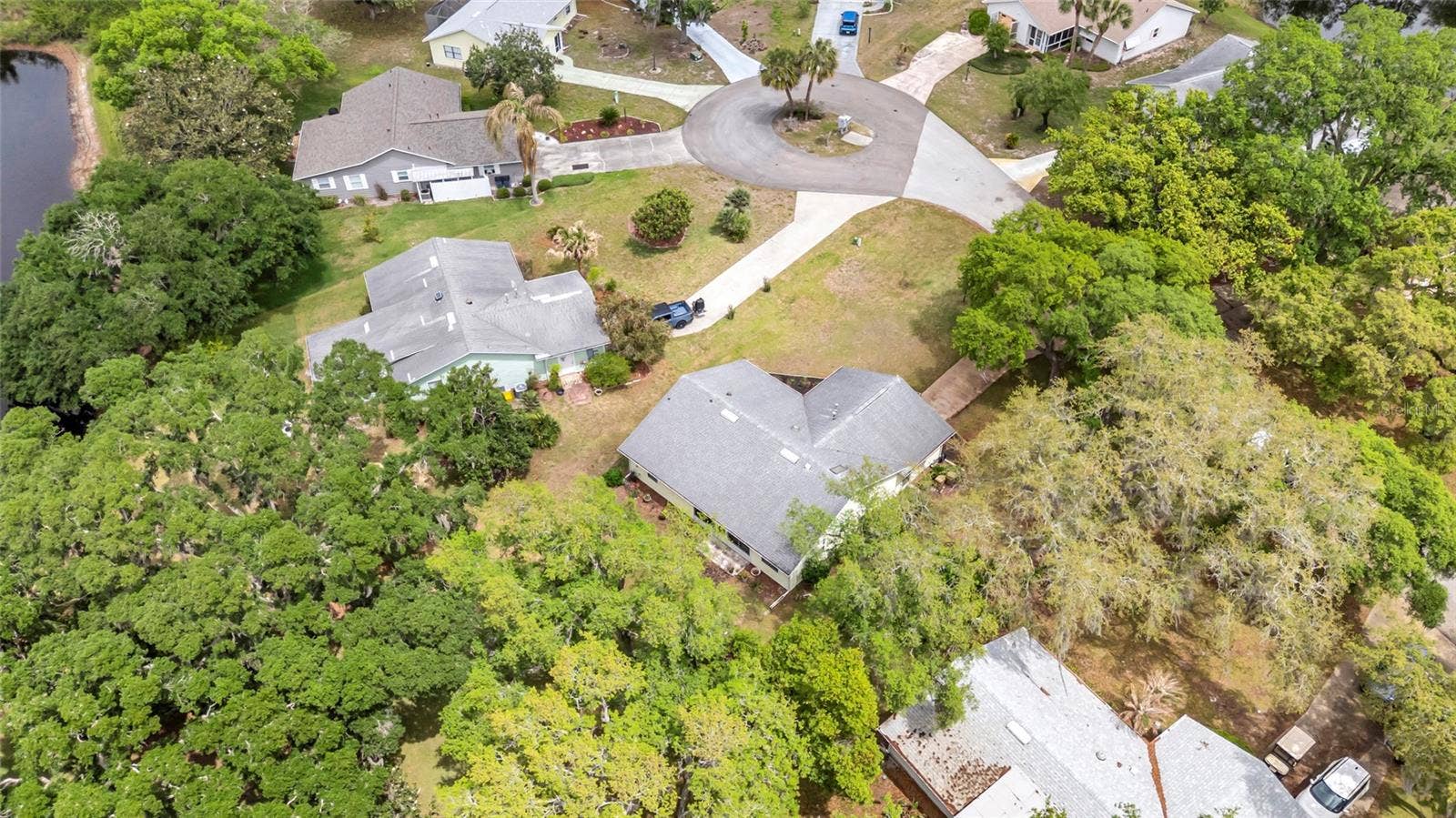 27 GORDON COURT, Leesburg, FL 34788 27 GORDON COURT, Leesburg, FL 34788