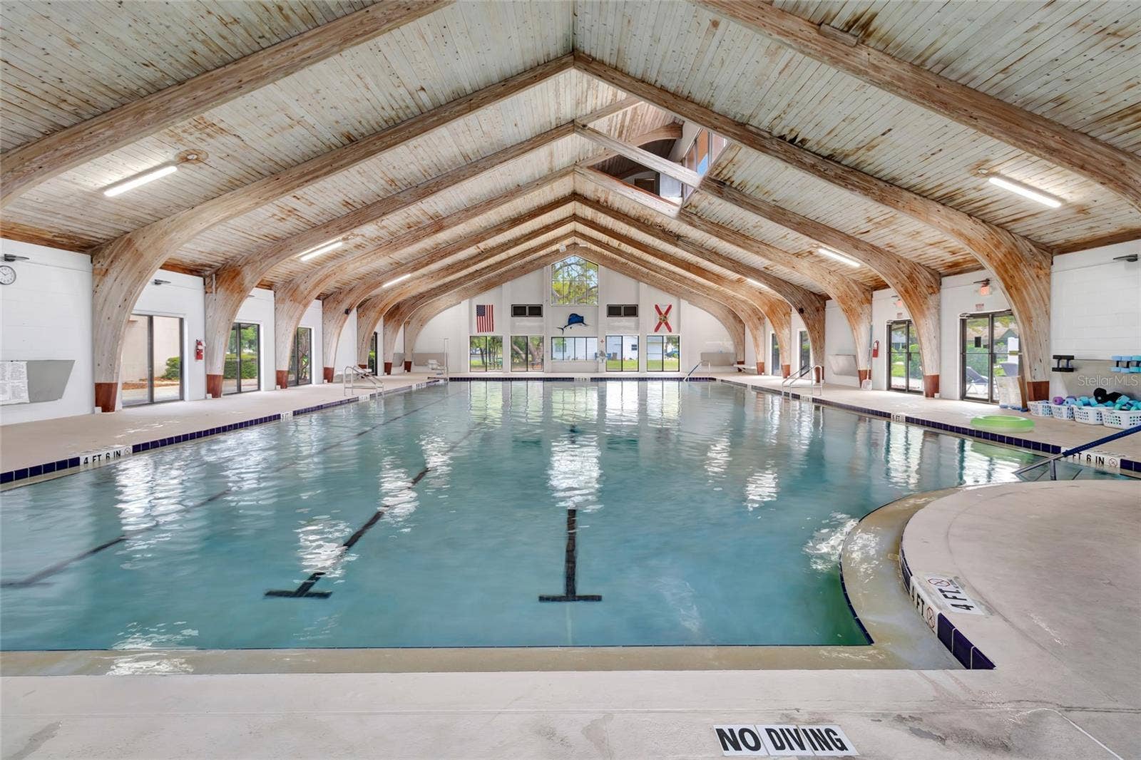27 GORDON COURT, Leesburg, FL 34788 Community Olympic style indoor swimming pool
