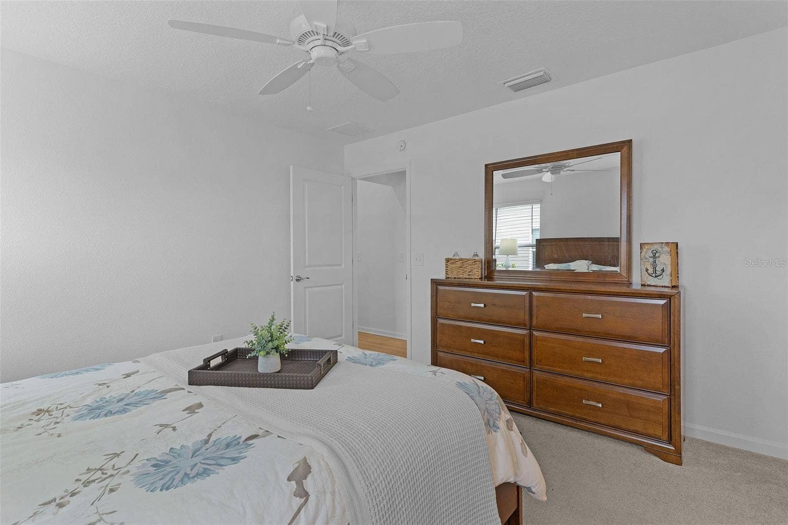 1926 HUX COURT, The Villages, FL 34762 1926 HUX COURT, The Villages, FL 34762