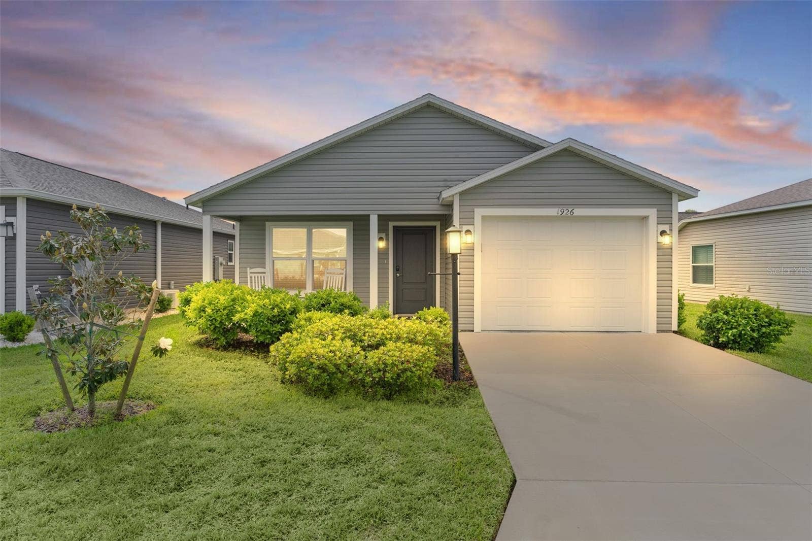 1926 HUX COURT, The Villages, FL 34762 1926 HUX COURT, The Villages, FL 34762