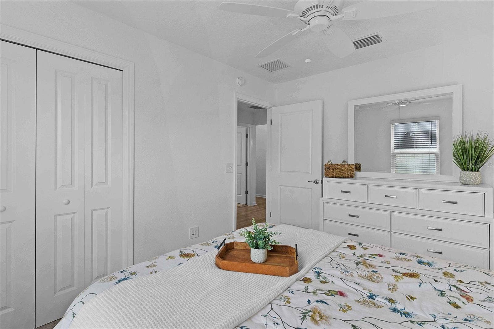 1926 HUX COURT, The Villages, FL 34762 1926 HUX COURT, The Villages, FL 34762